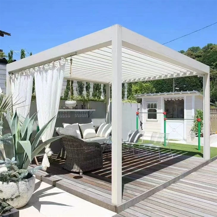 Električna pergola s metalnim okvirom za sunčanje