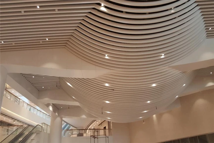 Aluminijska perforirana trakasta stropna ploča 3,0 mm pune ploče