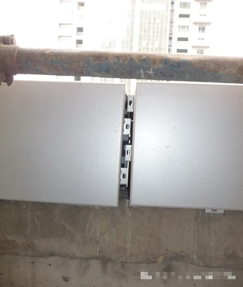 info-496-585